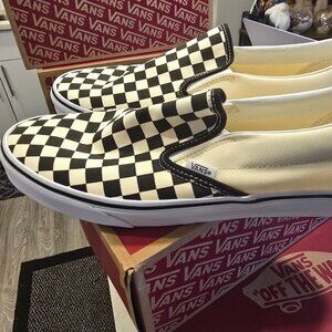 VANS CHECKERBOARD SLIP-ON BLACK / OFF WHITE VN000EYEBWW Men's Size 10.5 US NEW